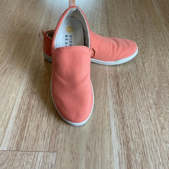 Cute & Comfy Vionic Beach Coral  Slip On Sneakers Womens Size 6.5 - Picture 2 of 10